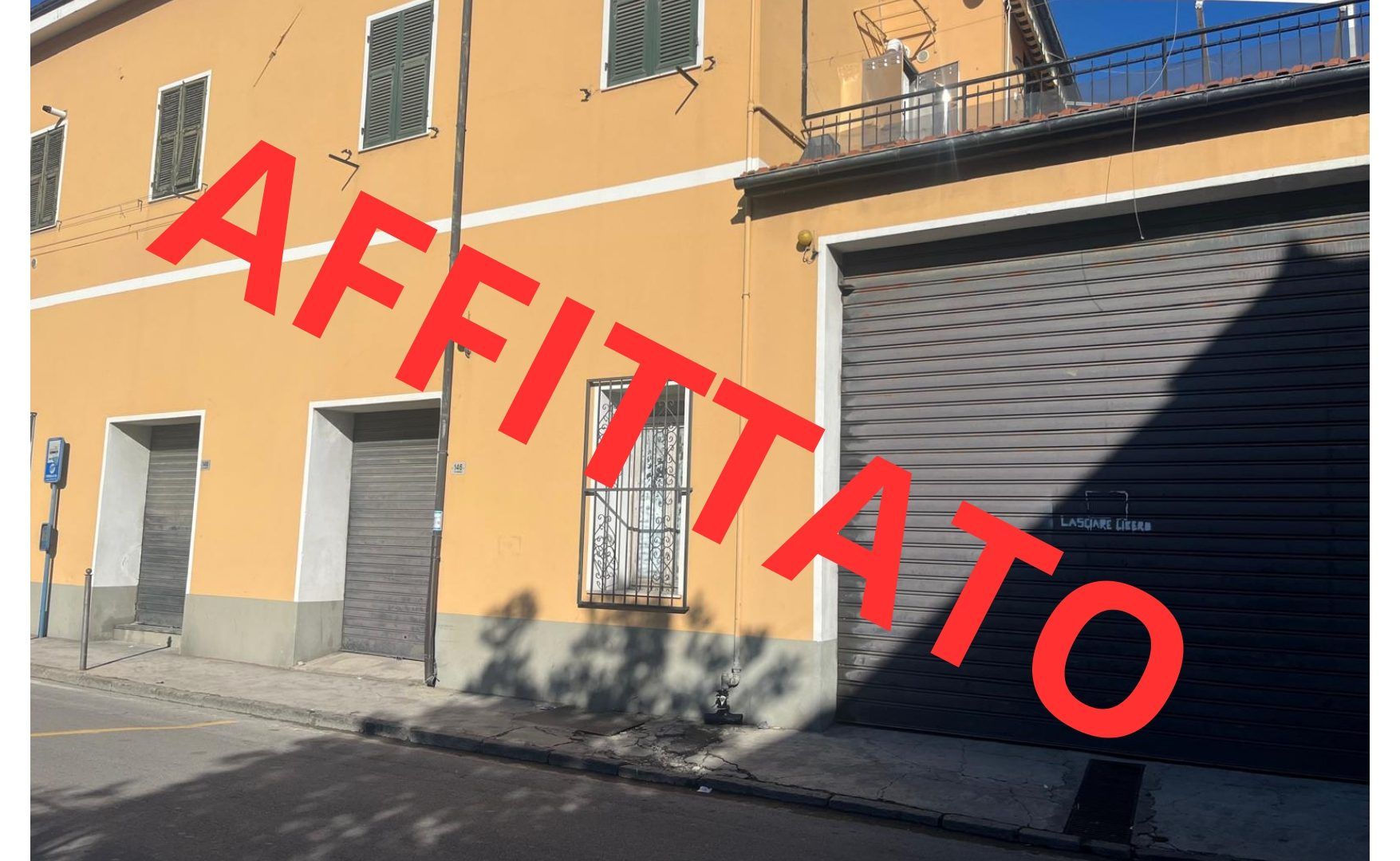 Magazzino carrabile in affitto